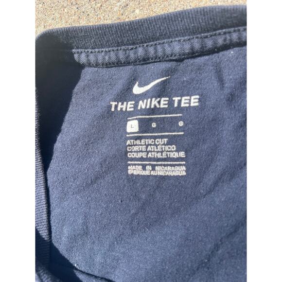 Nike Top Men Sz Large The Nike Tee Athletic Cut Crewneck Short Sleeve Tee Shirt - Picture 3 of 4